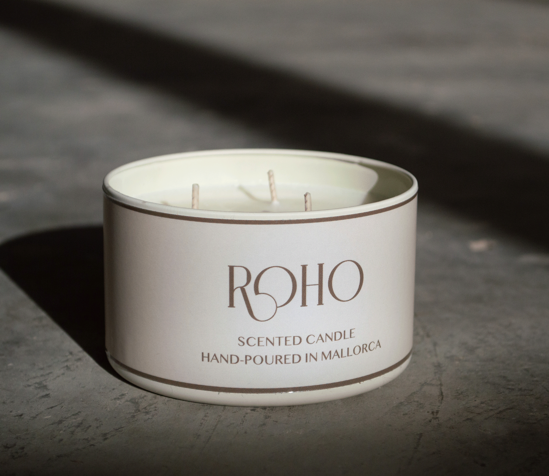 Fig Garden Tin Candle L - ROHO AIRDECO